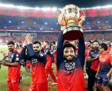 RCB ने जीता पहला आईपीएल का खिताब : RCB ने पंजाब किंग्‍स को 6 रन से हराकर जीता फाइनल , 9 साल बाद फाइनल में पहुंची RCB , घर से बाहर के सभी मैच जीते