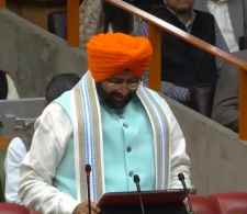 हरियाणा राज्य का बजट 2026-27 : सीएम केसरिया पगड़ी पहनकर आए, कहा -  2047 तक हरियाणा की 1 ट्रिलियन डॉलर की इकॉनमी का लक्ष्य