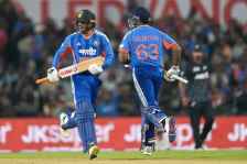 भारत ने पहले टी-20 मैच में न्यूजीलैंड को हराया : भारत ने 48 रन से न्यूजीलैंड को हराकर 5 मैचों की सीरिज में 1 - 0 की बनाई बढ़त , जीत के हीरो रहे अभिषेक शर्मा