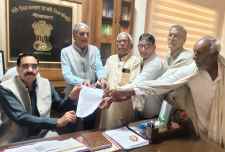 वीडियो न्यूज़ : ग्रीन कॉरिडोर का मुआवजा हरियाणा की तर्ज पर देने की मांग : नीमकाथाना में किसान महापंचायत ने मुख्यमंत्री के नाम एडीएम को पांच सूत्रीय मांगो का सौंपा ज्ञापन