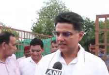 वीडियो न्यूज़ : पायलट बोले - बीजेपी चुनाव करवाना नही चाहती :सचिन पायलट का भाजपा पर हमला, कहा - 5 राज्यों के चुनाव खत्म होते ही भाजपा ने गरीबों की जेब पर डाका डाला