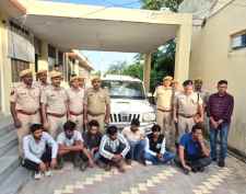 वीडियो न्यूज़ : कुचामन में रुलानिया हत्याकांड मामले में 7 गिरफ्तार : पुलिस टीम 500 किलोमीटर  तक के CCTV फुटेज खंगाल कर आरोपियों तक पहुंची,  घटना में प्रयुक्त गाड़ी भी जब्त