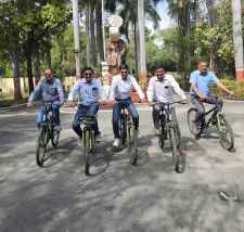 सीकर के ट्रेनर्स का आरएससीईआरटी उदयपुर में नवाचार : ट्रेनिंग में सीकर जिले के ट्रेनर्स अनूठी पहल करते हुए कर रहे साइकिल का प्रयोग, प्रतिदिन 40 किलोमीटर  साइकिल चला रहे