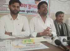 वीडियो न्यूज़ : युवा कांग्रेस के 'संकल्प अभियान हर घर तक' की शुरुआत : नीमकाथाना में युवा कांग्रेस कार्यकर्ता हर बूथ, हर घर तक जाएंगे , 28 दिसंबर को विरोध प्रदर्शन का ऐलान