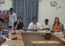 प्रभारी सचिव ने अधिकारियों को फटकार लगाई : कहा - लकड़ियां कटवा रहे हो शर्म नहीं आती, DTO को घूस और भ्रष्टाचार का बताया अड्डा