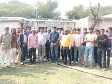 खेतड़ी में आबादी में घुसा लेपर्ड, युवक पर किया हमला : लेपर्ड के हमले में दो युवक घायल, वन विभाग के खिलाफ ग्रामीणों का फूटा आक्रोश,  मुआवजे की मांग