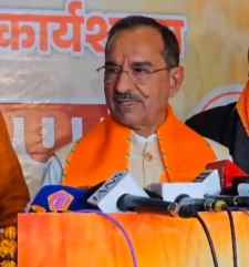 वीडियो न्यूज़ : बीजेपी प्रदेशाध्यक्ष का डोटासरा पर पलटवार : राठौड़ ने डोटासरा को अपना घर संभालने की दी नसीहत, कहा - 'कांग्रेसी मेंढ़क की तरह कर रहें इधर-उधर उछल-कूद'