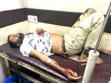 दिनदहाड़े युवक को मारी गोलियां : कार में सवार होकर आए बदमाशों ने युवक पर ताबड़तोड़ की फायरिंग, इलाके में फैली दहशत