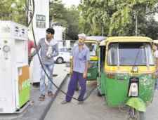 दो दिन में फिर से बढ़े CNG के दाम : दो दिन पहले ही सीएनजी की कीमतों में दो रुपए हुई थी बढ़ोतरी;नोएडा और गाजियाबाद भी बढ़े दाम