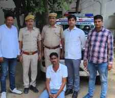 10 महीने से फरार हत्या का आरोपी गिरप्तार : पुलिस ने चाय की प्लेट धोते किया गिरफ्तार , 20 हजार का इनाम था घोषित, शादी के इंकार पर युवती की हत्या की थी