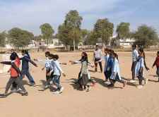 वीडियो न्यूज़ : नीमकाथाना में गणतंत्र दिवस समारोह की तैयारियां जोरों पर : जिला स्टेडियम में चल रही पीटी और बैंड की रिहर्सल, समारोह को लेकर स्कूली बच्चों में उत्साह