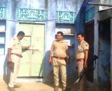 झुंझुनू पुलिस का एरिया डोमिनेशन अभियान : पुलिस की 60 टीमों ने बदमाशों के 436 ठिकानों पर दी दबिश, 123 आरोपियों को किया गिरफ्तार