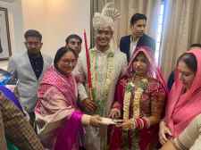 वीडियो न्यूज़ : भाजपा प्रदेशाध्यक्षा के बेटे की शादी में दिग्गजो का जमावड़ा : नीमकाथाना से भाजपा नेत्री हुई शामिल, मेहमानों ने कविता के माध्यम से नव विवाहित जोड़े को दी शुभकामनाएं एवं बधाई