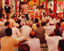 वीडियो न्यूज़ : कल से 108 कुंडीय श्रीराम महायज्ञ : नीमकाथाना के पीला जोहड़ा में आयोजित होने वाले महायज्ञ की  तैयारियों को लेकर मीटिंग, 108 जोड़े देंगे आहुति