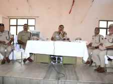 आईजी लांबा ने ली अधिकारियों की मीटिंग : जिले में बढ़ रहे साइबर अपराधों पर जताई चिंता, संगठित अपराधों के खिलाफ सख्त कार्रवाई के दिए निर्देश