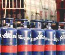 कमर्शियल एलपीजी सिलेंडर यूजर्स के राहत की खबर :  केंद्र सरकार ने कमर्शियल एलपीजी का कोटा बढ़ाकर किया 50 फीसदी, नई व्यवस्था 23 मार्च से होगी प्रभावी