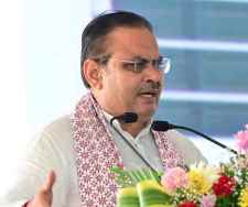 सीएम का जोधपुर में कांग्रेस पर हमला : बोले - कुछ तो परजीवी हैं, अमरबेल की तरह न तो नीचे और न ऊपर धरातल है