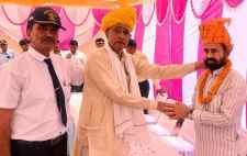 खेतड़ी में विधायक इंजीनियर धर्मपाल गुर्जर का सम्मान :  सीएसडी कैंटीन खुलने पर किया सम्मान, विधायक बोले - सैनिक और पूर्व सैनिक राष्ट्र निर्माण के महत्वपूर्ण स्तंभ