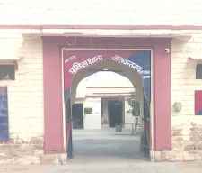 दुष्कर्म के आरोपी को पकड़ना पुलिसकर्मियों को पड़ा भारी :  थाना प्रभारी सहित चार पुलिसकर्मी सस्पेंड, दलित महिला से रेप के आरोपी को बिना वारंट गिरफ्तार करने का आरोप