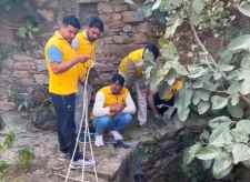 वीडियो न्यूज़ : नीमकाथाना में लापता युवक का कुएं में मिला शव : सीकर से आई सिविल डिफेन्स टीम ने निकाला शव कुएं से बाहर, घर से ट्रैक्टर लेकर निकला था युवक, पुलिस जाँच में जुटी