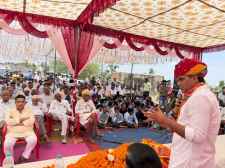 विधायक मील ने किया शिलान्यास : महात्मा गांधी राजकीय विद्यालय के 4.49 करोड़ रुपए की लागत से निर्मित होने वाले भवन का किया शिलान्यास