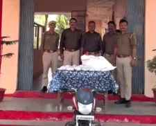प्रतापगढ़ पुलिस ड्रग्स के खिलाफ बड़ी कार्रवाई : 6 करोड़ रुपए की ड्रग्स के साथ एक आरोपी गिरफ्तार , 2.7 किलो ब्राउन शुगर और 1.7 किलो केमिकल जब्त