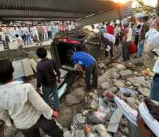 सीकर में  तेज रफ्तार स्कॉर्पियो दुकान में घुसी : सांवलपुरा तंवरान में बड़ा हादसा टला,  ग्रामीणों ने की स्पीड ब्रेकर बनवाने की मांग