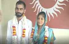 एग्जाम देने जा रही विवाहिता को डंपर ने कुचला : पति की हालत गंभीर, 3 माह के बेटे को घर छोड़ निकले थे दंपती; डंपर ड्राइवर मौके से फरार