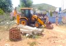 वीडियो न्यूज़ : रेलवे की जमीन पर हुए अतिक्रमण पर चला बुल्डोजर : कार्रवाई से लोगों में मचा हड़कंप, सुरक्षा जाब्ता रहा मौजूद, अधिकारी बोले - सरकारी जमीन पर अतिक्रमण बर्दाश्त नहीं