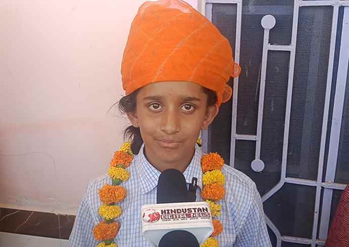 वीडियो न्यूज़ : नीमकाथाना की यूरो स्कूल ने किया पेरेंट्स का सम्मान : नवोदय, सैनिक और बालिका सैनिक स्कूल में छात्र - छात्राओं का हुआ चयन, मावंडा खुर्द सरपंच बोले - यह पूरे गांव का सम्मान