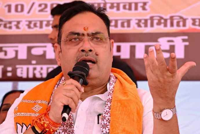 सीएम बोले- मैं भी एक दिन सरपंच था : सीएम भजनलाल शर्मा ने कार्यकर्ताओ से कहा - ‘भाजपा में कार्यकर्ता कब नेता बन जाए, तय नहीं’