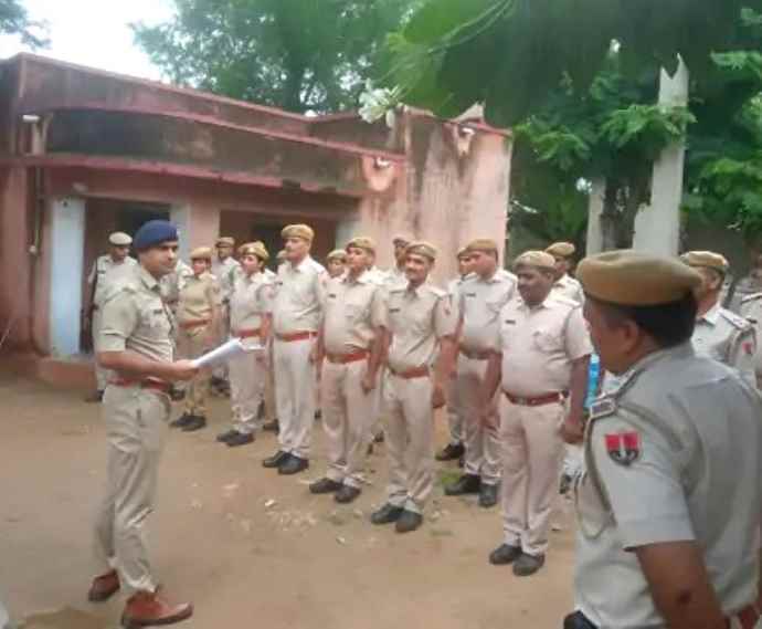एसपी ने किया उदयपुरवाटी थाने का दौरा : लंबित मामले और स्टाफ के लिए उपलब्ध सुविधाओं की ली जानकारी, अपराधों में कमी लाने के बताए उपाय