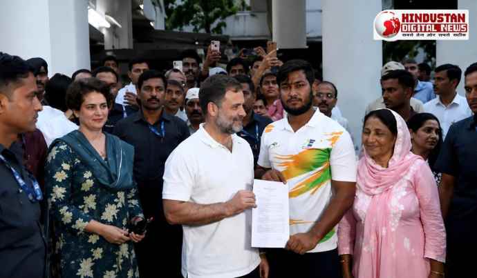 दिल्ली पुलिस ने पैलेट गन मामले में FIR दर्ज की : राहुल गांधी ने धरना खत्म किया, बोले - यह न्याय की दिशा में पहला कदम