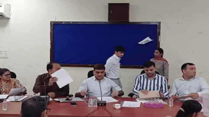 झुंझुनूं में पंचायत राज संस्थाओं की आरक्षण लॉटरी : झुंझुनूं की 5 पंचायत समितियों में प्रधान पद महिलाओं के लिए आरक्षित, देखिए पूरी लिस्ट
