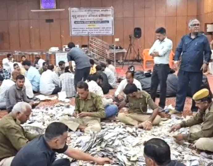 चित्तौड़गढ़ के श्री सांवलिया सेठ की तिजोरी खुली : डेढ़ महीने बाद खुला भंडार, पहले चरण में 10.65 करोड़ की गिनती, गणना का दूसरा चरण 5 मार्च को