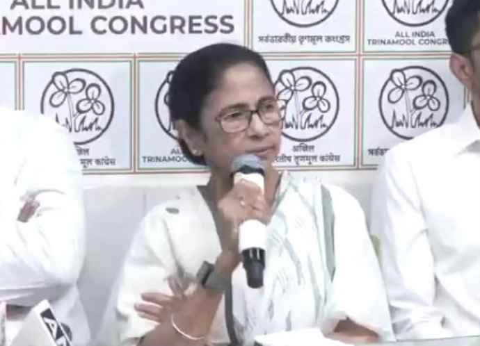 वीडियो लाइव : ममता बोली - मैं इस्तीफ़ा नहीं दूँगी : चुनाव आयोग पर लगाया आरोप, कहा - हम हारे नहीं, हराया गया, शेर की तरह लड़ेंगे