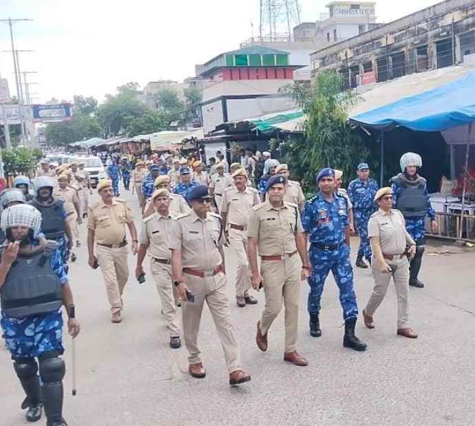 वीडियो न्यूज़ : नीमकाथाना में CRPF यूनिट - पुलिस का फ्लैग मार्च : 19 से 23 तक सीकर जिले में चलेगा फ्लैग मार्च, आज नीमकाथाना कोतवाली और सदर थाना क्षेत्र में पुलिस और आरएएफ ने निकाला संयुक्त फ्लैग मार्च
