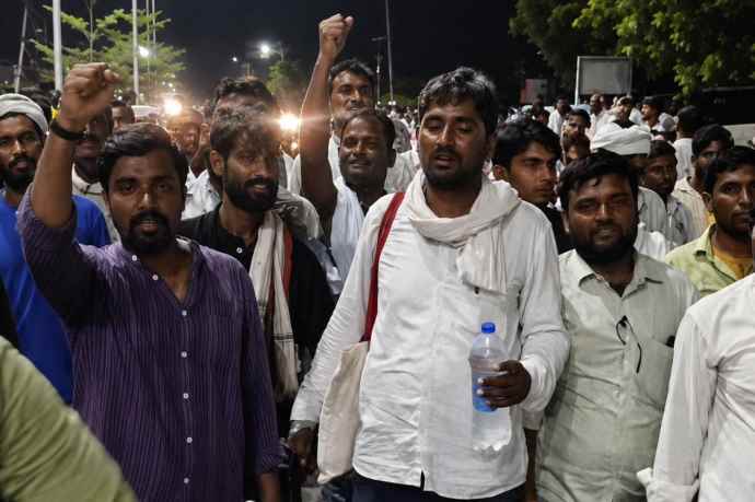 वीडियो न्यूज : नीमकाथाना में  पानी की टंकी पर चढ़ने का मामला : नीमकाथाना के करणपुरा में नया उप स्वास्थ्य केंद्र स्वीकृत करने के लिए प्रस्ताव भेजा