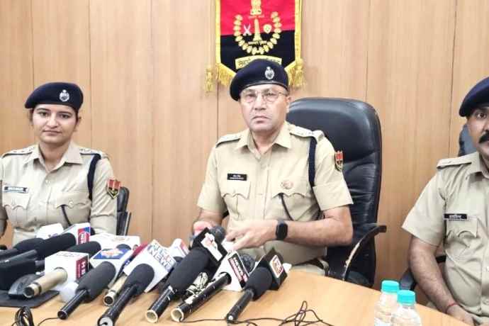 पुलिस ने दो दिन में सुलझाया मर्डर केस :  विवाहिता की हत्या मामले में 5 आरोपी गिरफ्तार, पिता से मेल-मिलाप था इसलिए हत्या कर दी