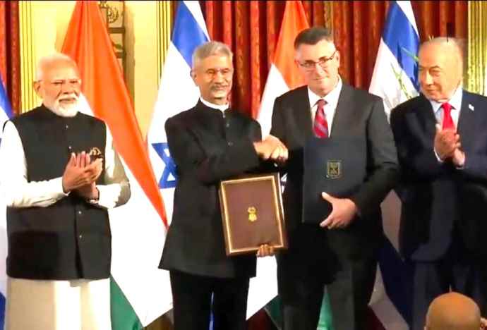 अब भारत का  UPI इज़राइल में भी चलेगा : पीएम मोदी - नेतन्याहू की मौजूदगी में MoU साइन, पीएम मोदी बोले - इज़राइल आना मेरे लिए गर्व और भावुकता का क्षण