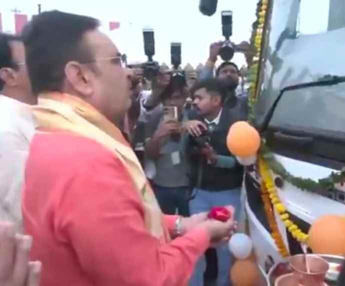 राजस्थान दिवस पर सीएम की बड़ी सौगात : सीएम भजनलाल शर्मा ने 207 नई रोडवेज बसों को दिखाई हरी झंडी, कहा - राजस्थान ने हर क्षेत्र में प्रगति की