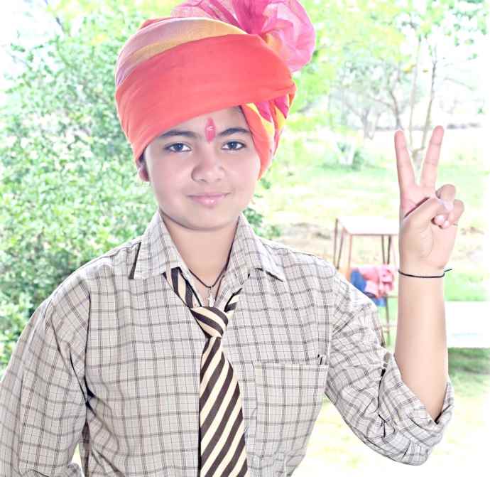 वीडियो न्यूज़ : स्नेहा तंवर UPSC तैयारी कर रही : राजस्थान बोर्ड 12वी विज्ञान वर्ग में नीमकाथाना में स्नेहा तंवर रही टॉपर, स्टेट मैरिट में 5 वां  स्थान