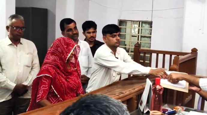 वीडियो न्यूज : नीमकाथाना में नगर पालिका चुनाव 2026 : पहले दिन दो प्रत्याशियों ने दाखिल किया नामांकन, कांग्रेस - भाजपा सहित राजनीतिक दलों की सूची अंतिम दौर में