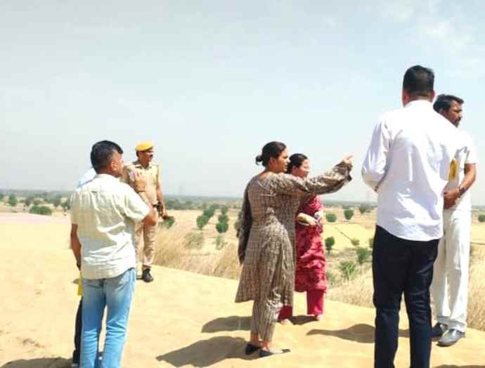 प्रस्तावित पर्यटन विकास कार्यों का मौका निरीक्षण : पर्यटन विकास की संभावनाओं के मद्देनजर जिला परिषद की मुख्य कार्यकारी अधिकारी शैलजा पांडे पहुंची रायसर