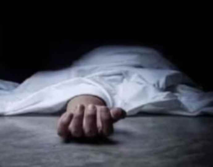 पीजी में रहने वाली युवती ने की आत्महत्या : शादीशुदा प्रेमी को वीडियो कॉल कर फंदे पर झूलकर दी जान, आरोपी दो बच्चों का पिता गिरफ्तार