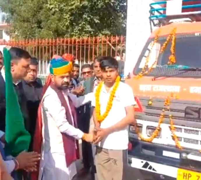 वीडियो न्यूज़ : राजस्थान सरकार के 2 साल पूरे में होने पर जश्न का माहौल : विधायक इंजी धर्मपाल गुर्जर ने विकास कार्यों के रथ को खेतड़ी पंचायत समिति से किया रवाना