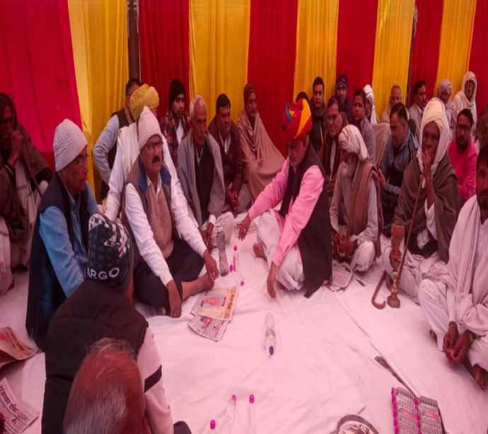 यूडीएच मंत्री ने पूर्व विधायक को दी श्रद्धांजलि : मंत्री खर्रा ने नीमकाथाना आवास पर पहुंचकर परिवार को ढांढस बंधाया, कहा - उन्होंने स्वच्छ राजनीति दोहराई