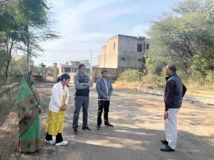 वीडियो न्यूज़ : 26 जनवरी को नई जगह शुरू होगी मंडी : नीमकाथाना में सब्जी मंडी को शिफ्ट करने की तैयारियां जोरों पर, कृषि उपज मंडी में सफाई शुरू हुई
