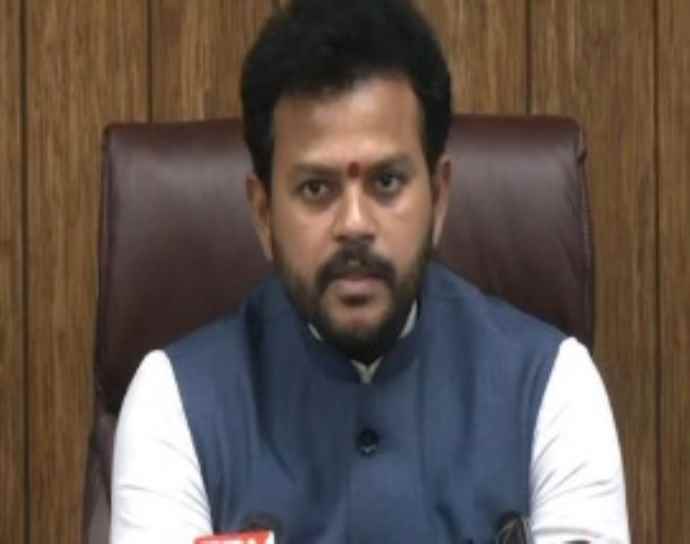 नागरिक उड्डयन मंत्री की विमान दुर्घटना पर प्रेस वार्ता : अब तक 275 की मौत, 11 लोगों के DNA मैच हुए, मंत्री बोले - ब्लैक बॉक्स के डेटा को डिकोड किया जा रहा