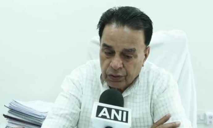वीडियो न्यूज : लिव इन रिलेशनशिप के लिए रजिस्ट्रेशन होगा अनिवार्य : कानून मंत्री जोगाराम पटेल बोले - लिव इन रिलेशनशिप मुद्दे को गलत तरीके से लिया जा रहा